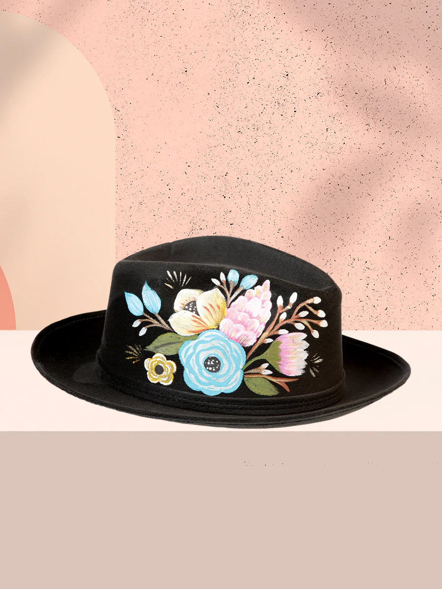 Sombrero Artesanal Floral Pintado a Mano Ala Corta de Piel Gamuza para Mujer 'Mexico Artesanal' - ID: 603820 Sombreros Artesanales Mexico Artesanal