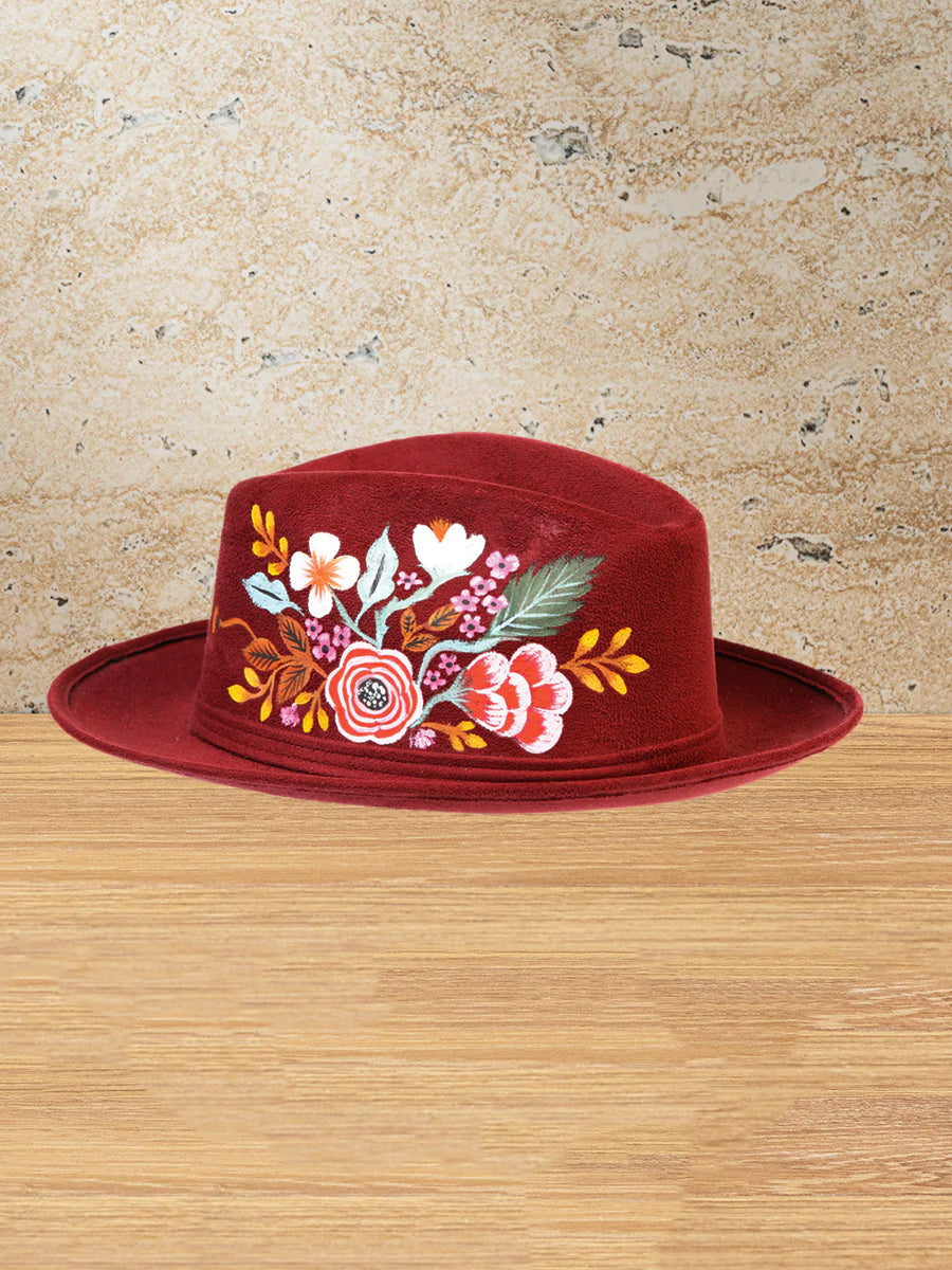 Sombrero Artesanal Floral Pintado a Mano Ala Corta de Piel Gamuza para Mujer 'Mexico Artesanal' - ID: 603821 Sombreros Artesanales Mexico Artesanal Wine